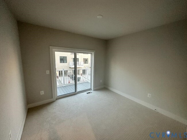 Building Photo - 579 Hazel Pl