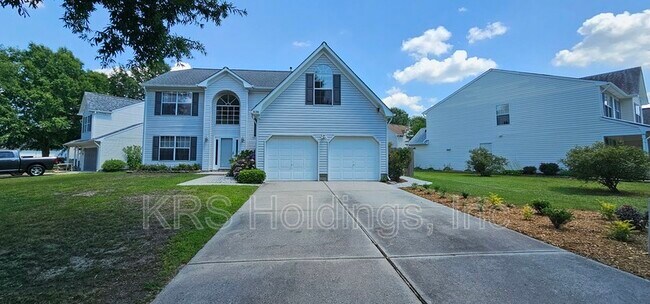 Building Photo - 3136 Sacramento Dr