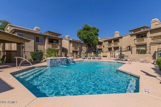 Building Photo - 1880 E Morten Ave