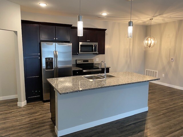 Foto principal - 1630 Foster Rd