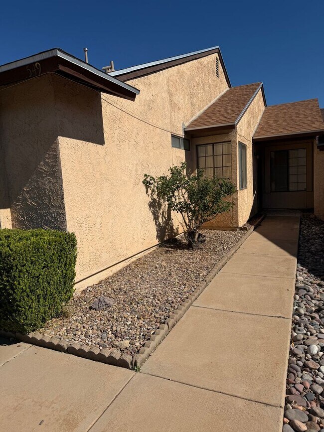 Foto del edificio - Updated 2 Bedroom 2 Bath with Office Near Fort Huachuca