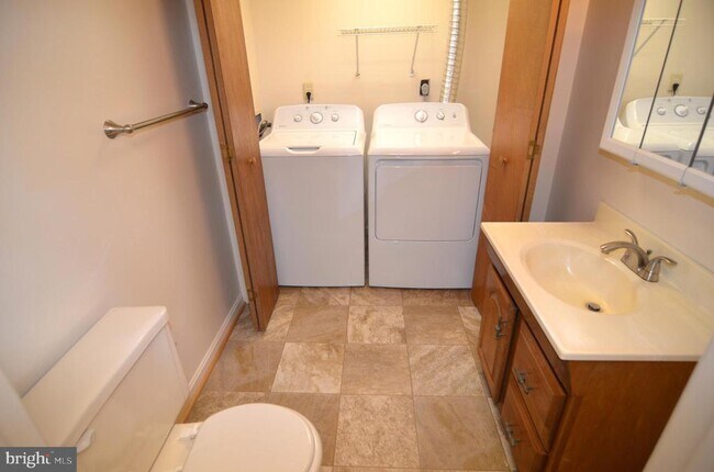 Foto del edificio - 22093 Spring Valley Dr