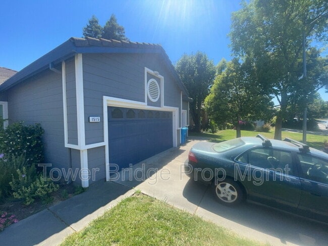 Building Photo - 1515 Knight Ct