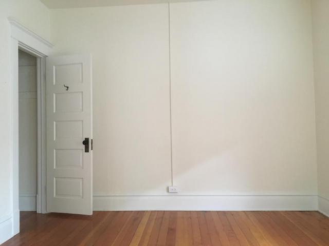 Building Photo - 1 bedroom in Seattle WA 98119