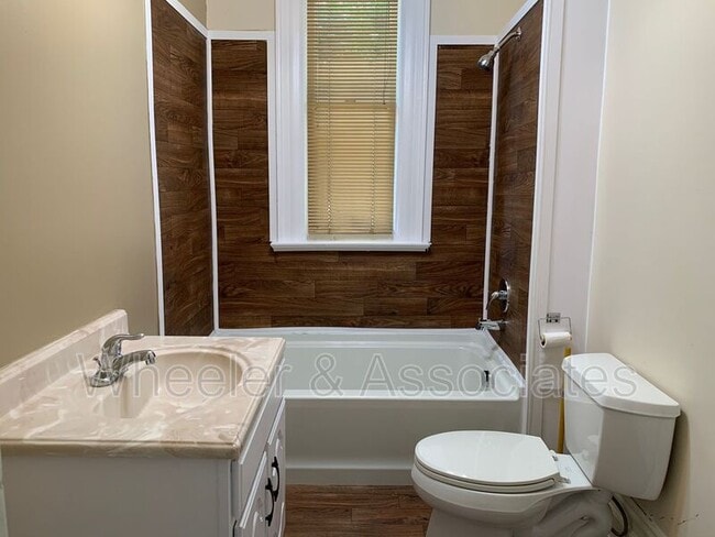 Photo - 845 E 400 S House