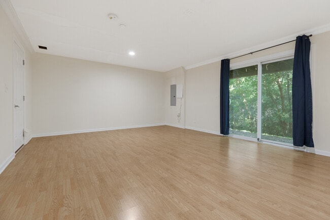 Building Photo - 3337 Kentshire Cir