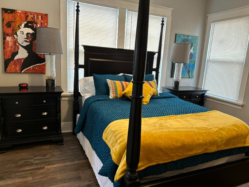 Foto principal - 1323 Franklin St