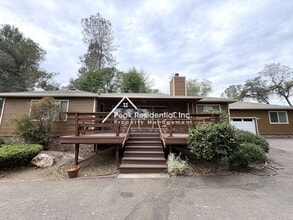 Building Photo - 1280 Grove Ct