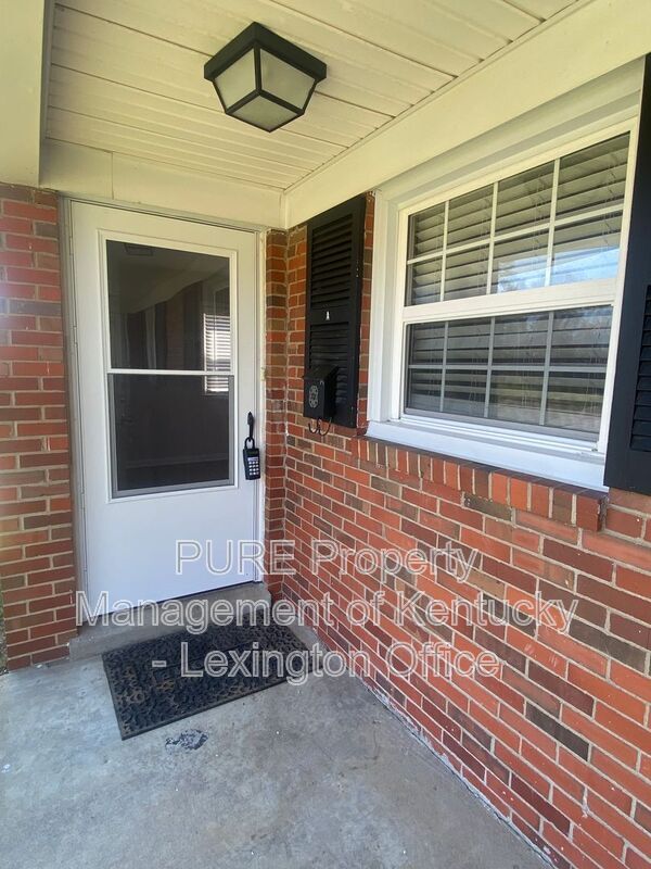 Foto del edificio - 2268 Winterberry Dr