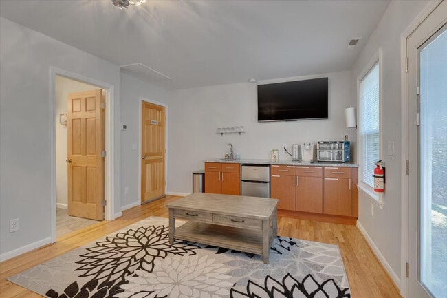 Foto del edificio - 824 Warren Ave