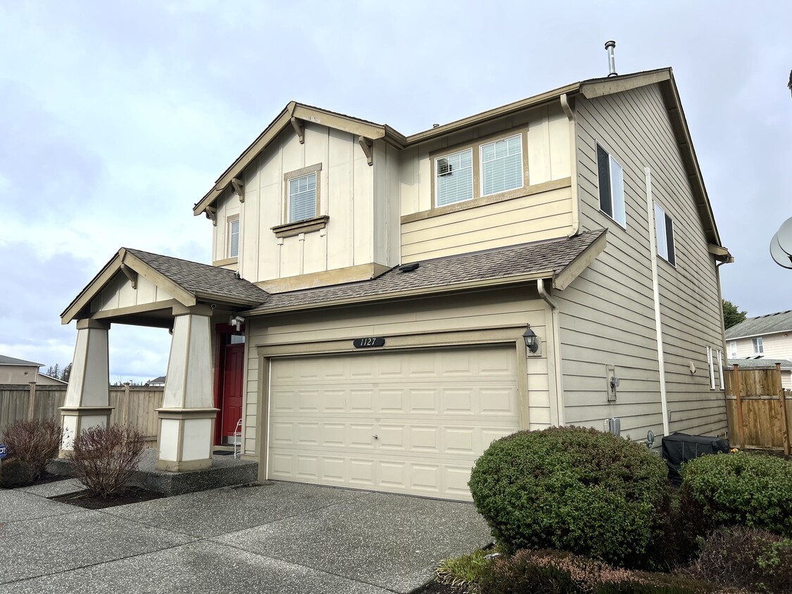 Front of the Home - 1127 167th Pl SW