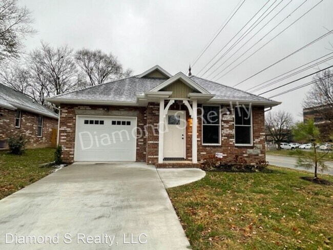Foto del edificio - 2 br, 2 bath House - 1400 E Lindberg St