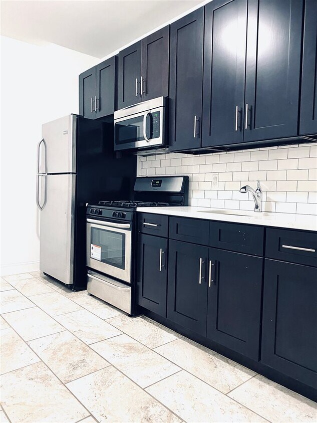 Primary Photo - 7508 Bergenline Ave