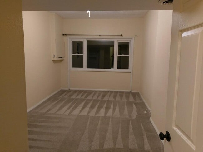 Photo - 640 Center St House