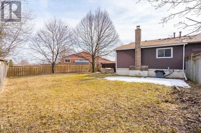 Building Photo - 2261 Hanbury Ct
