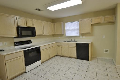 Foto del edificio - North West San Antonio 3/2