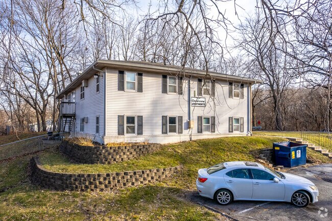 Building Photo - 2525 Lincoln Ave