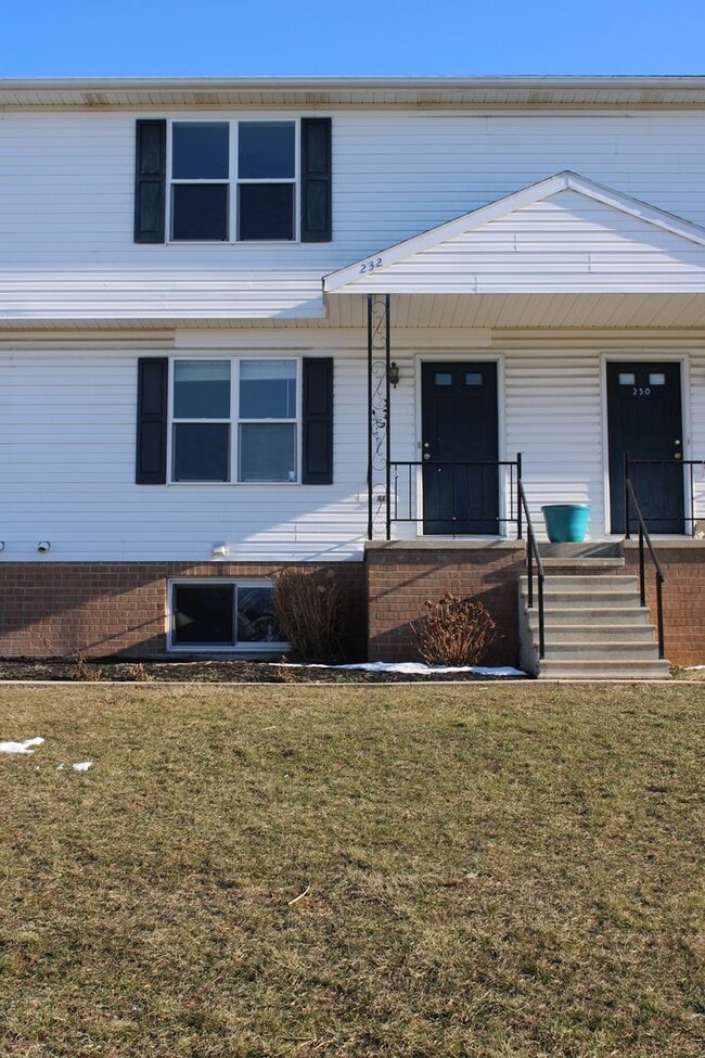 Building Photo - 232 Ark Dr