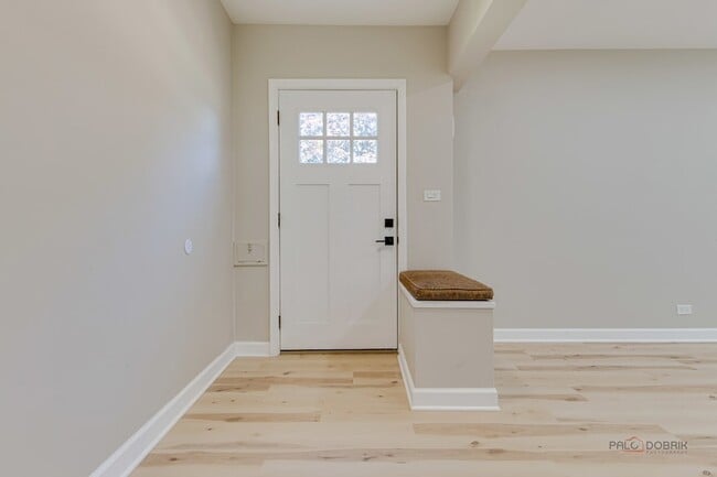 Building Photo - 4021 W Estes Ave