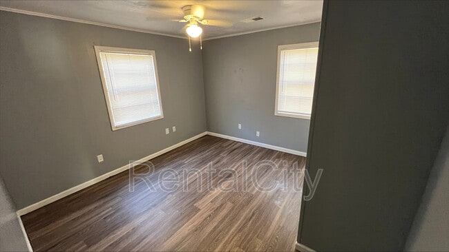 Building Photo - 3604 Dumas St