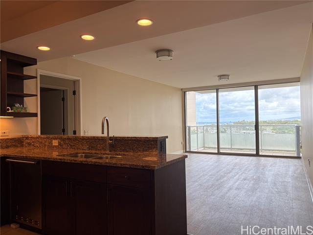 Building Photo - 1551 Ala Wai Blvd
