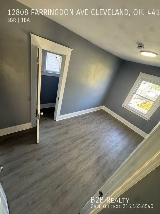 Building Photo - 12808 Farringdon Ave