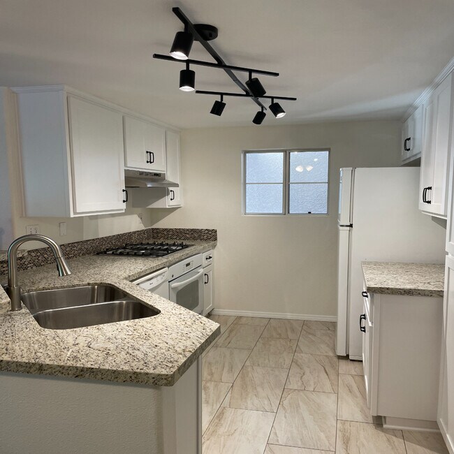 Foto del edificio - 11215 Affinity Ct