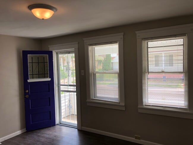 Building Photo - 1589 E 32nd St