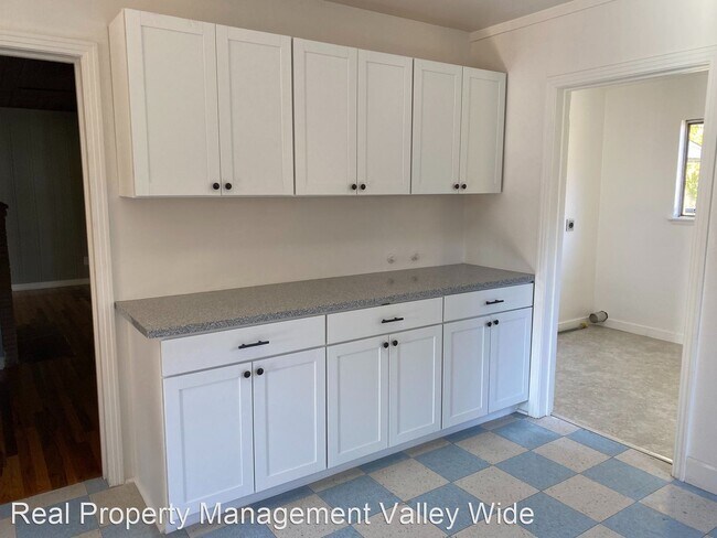 Building Photo - 3 br, 2 bath House - 1215 W. 20th Street,