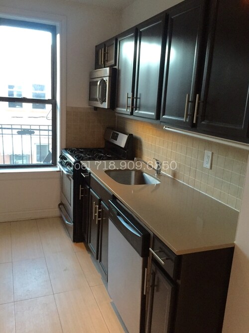 Building Photo - 3149 29th St