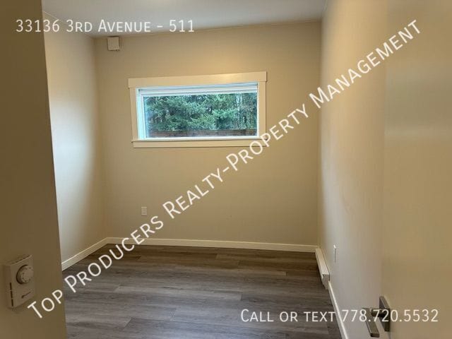 Building Photo - South Facing 2 Bed Apartment