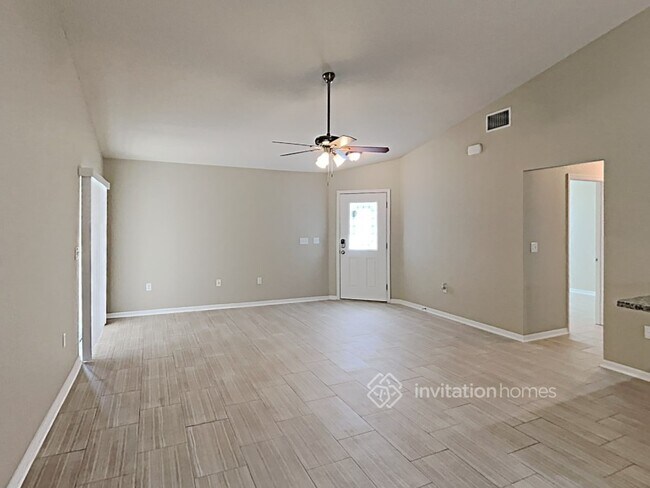 Building Photo - 4506 Fairway Oaks Dr