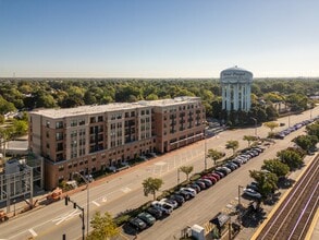 Building Photo - HQ Residences Apartments