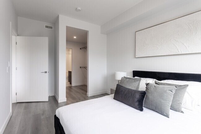 2 chambres, 2 salles de bain - 860 pi2 - Première chambre - Edgemont Flats