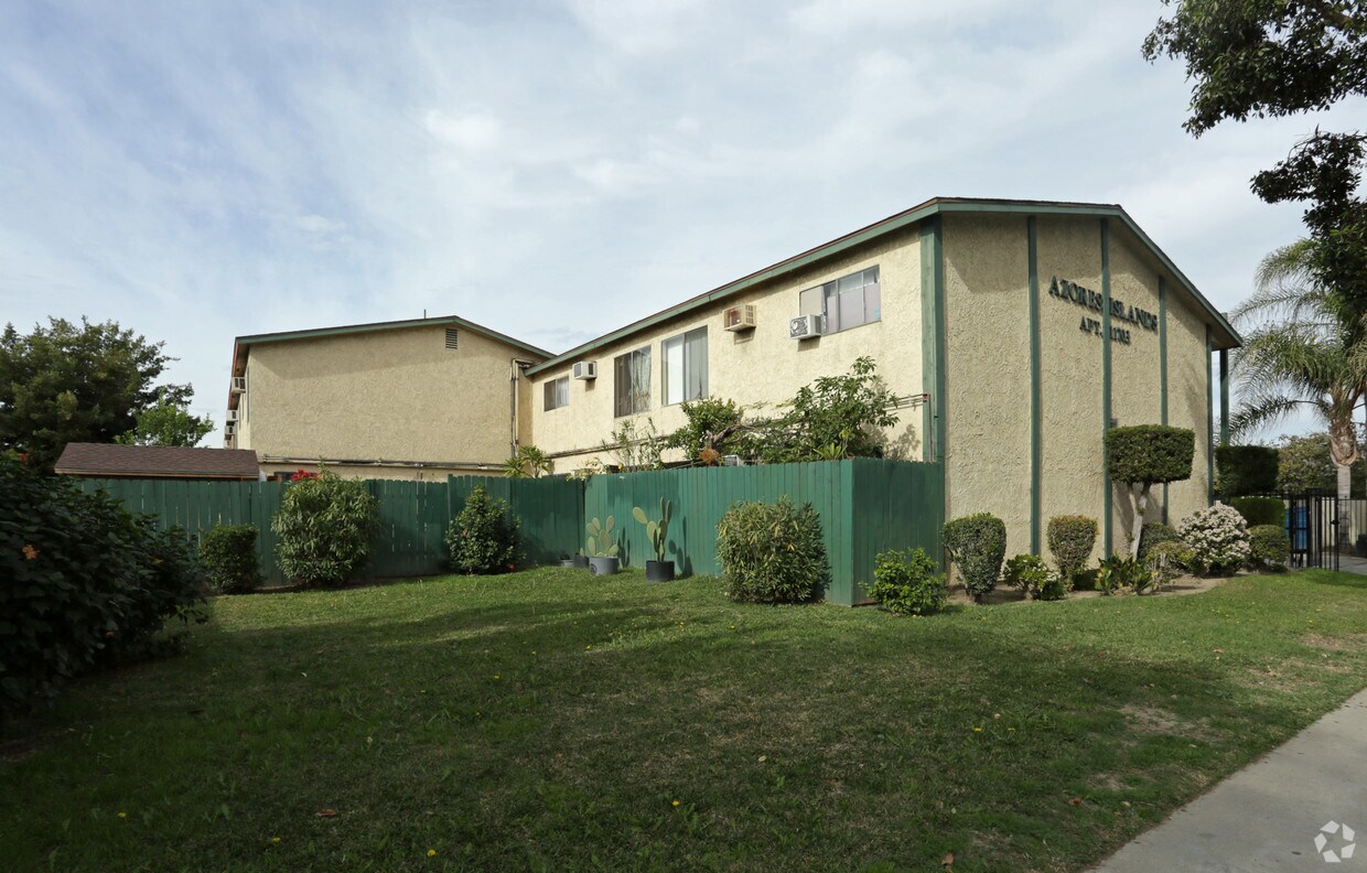 Building Photo - Azores Islands Apartments
