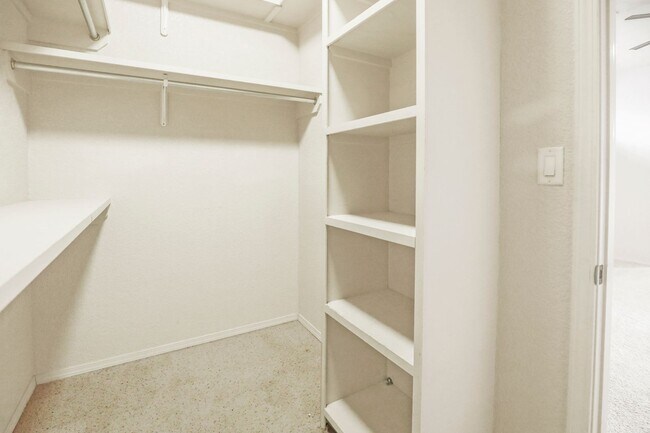 Foto del edificio - 3 Bedroom 2 Bathroom plus Office