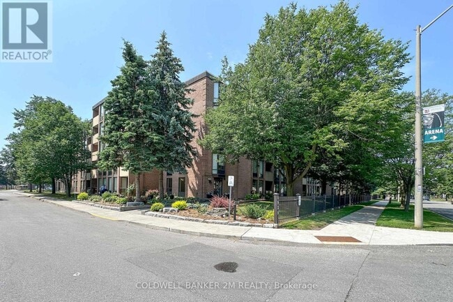 Building Photo - 1525-1525 Diefenbaker Ct