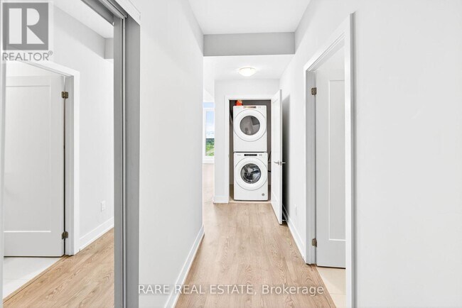 Photo du bâtiment - 2550-2550 Simcoe St N
