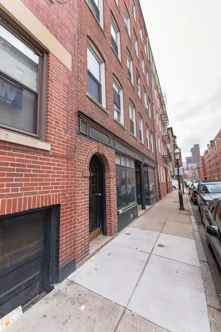 Foto del edificio - 161 Endicott St