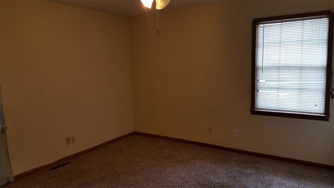 Building Photo - 2537 Tebeau St