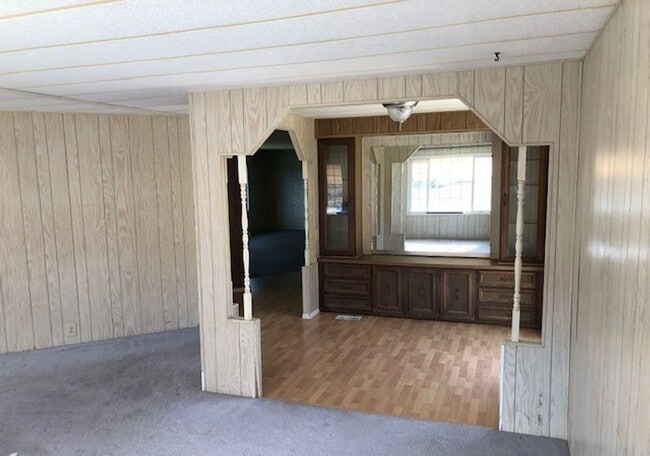 Building Photo - Steps away from Blue Lake