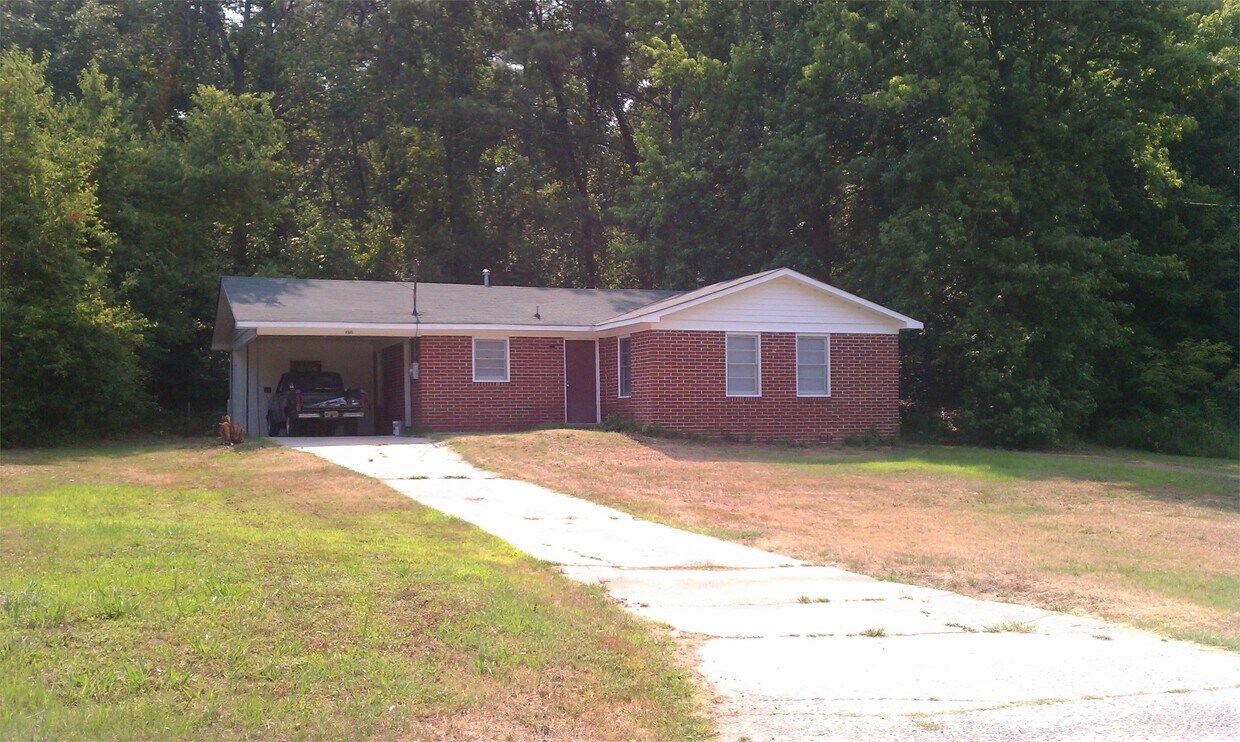 Primary Photo - 4065 Southview Dr
