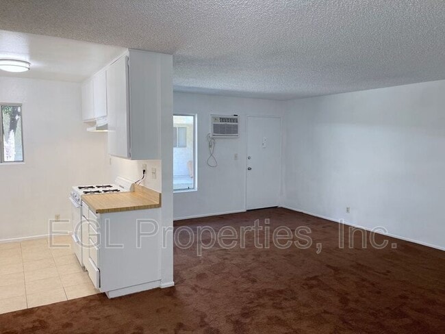 Building Photo - 6155 Fulton Ave