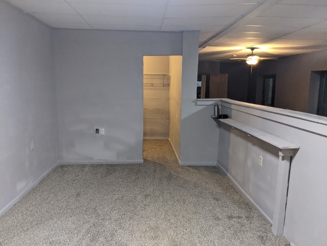 Building Photo - 7247 Brooks Rd