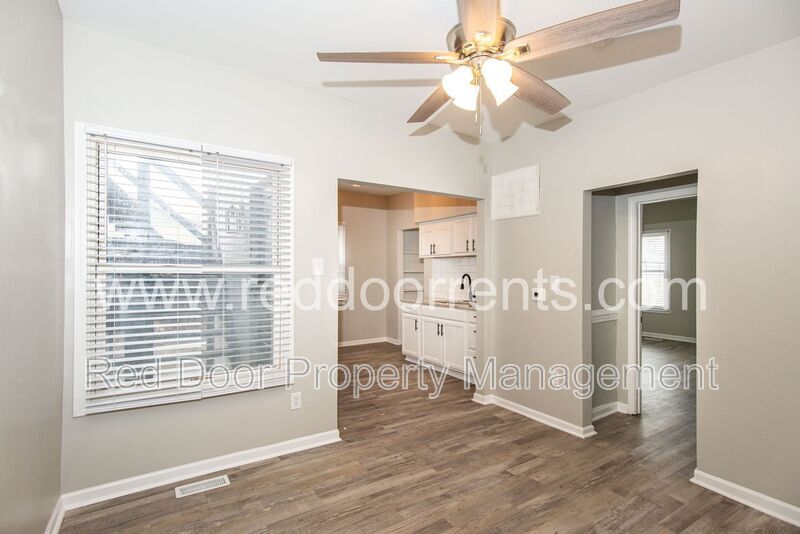 Primary Photo - 1329 E Market St