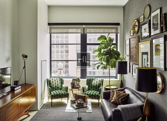 Building Photo - West 38th Street