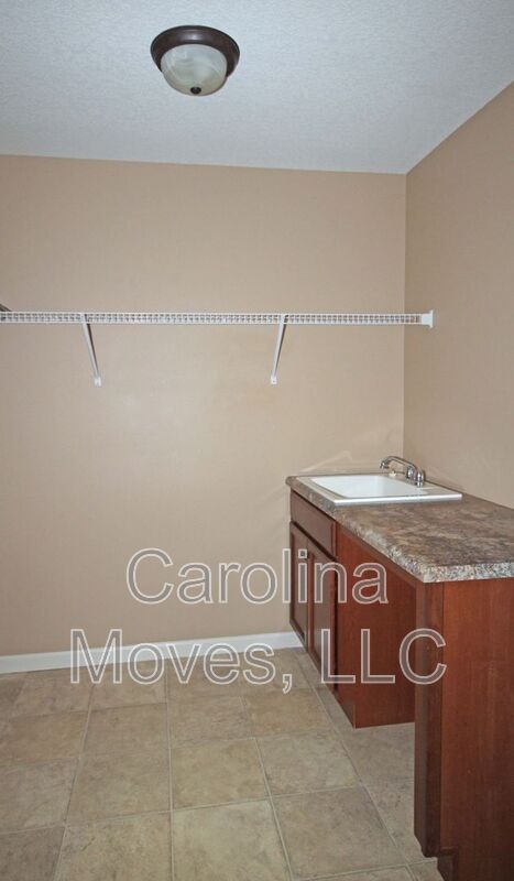 Building Photo - 316 Lockeland Park Dr