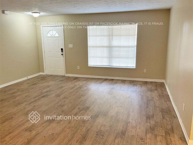 Building Photo - 3831 Parkside Dr