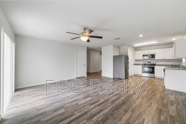 Building Photo - 705 Gila Dr