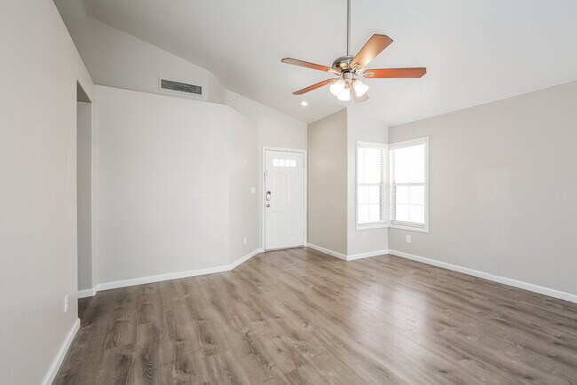 Building Photo - 6040 Hidden Rock Dr